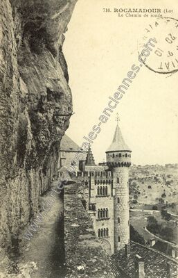 Carte postale ancienne Le Chemin de ronde — Rocamadour (Lot)