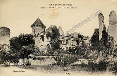 Carte postale ancienne Le Lot Pittoresque - Les Ruines du Château — Assier (Lot)