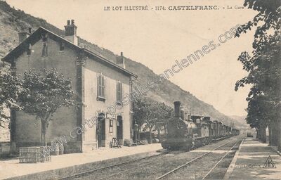 Carte postale ancienne La Gare — Castelfranc (Lot)