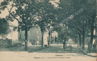 Carte postale ancienne Boulevard du Président Wilson — Figeac (Lot)