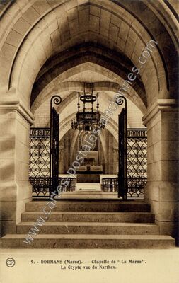 Carte postale ancienne Chapelle de "La Marne". La Crypte vue du Narthex — Dormans (Marne)