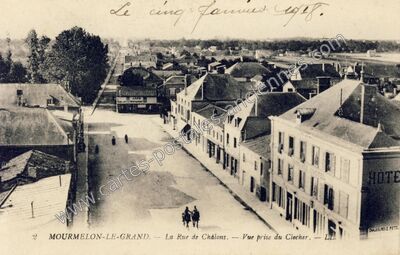 Carte postale ancienne La Rue de Châlons. — Vue prise du Clocher — Mourmelon-le-Grand (Marne)