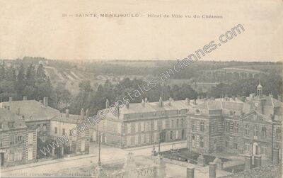 Carte postale ancienne Hôtel de Ville vu du Château — Sainte-Menehould (Marne)