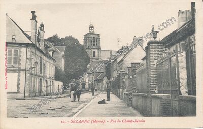 Carte postale ancienne Rue du Champ-Benoist — Sézanne (Marne)