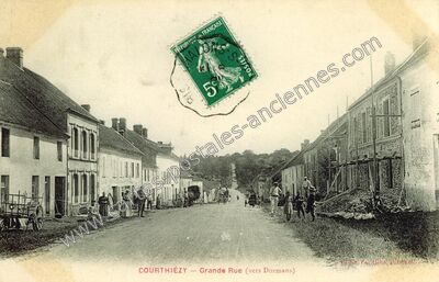 Carte postale ancienne Grande Rue (vers Dormans) — Courthiézy (Marne)
