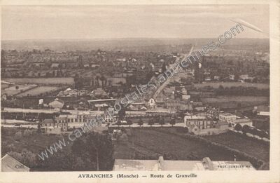 Carte postale ancienne Route de Granville — Avranches (Manche)