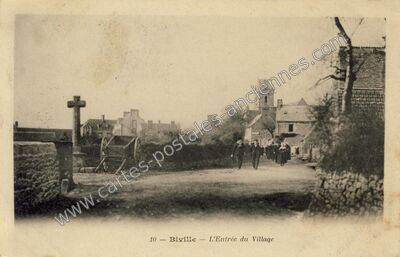 Carte postale ancienne L'Entrée du Village — Biville (Manche)