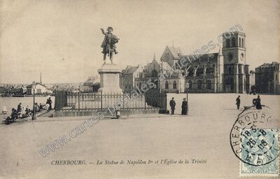 Carte postale ancienne La Statue de Napoléon Ier et l'Église de la Trinité — Cherbourg (Manche)