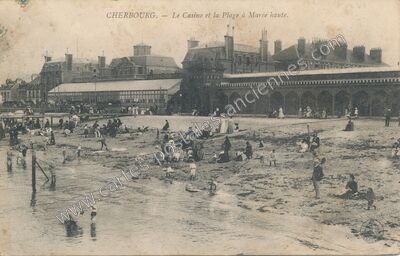 Carte postale ancienne Le Casino et la Plage à Marée haute — Cherbourg (Manche)