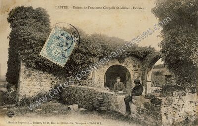 Carte postale ancienne Ruines de l'ancienne Chapelle St-Michel - Extérieur — Lestre (Manche)