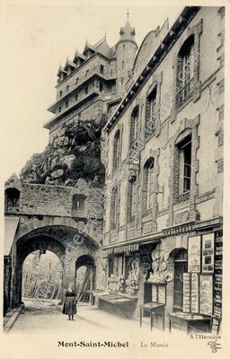Carte postale ancienne Le Musée — Le Mont-Saint-Michel (Manche)