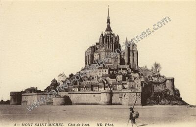Carte postale ancienne Côté de l'est — Le Mont-Saint-Michel (Manche)