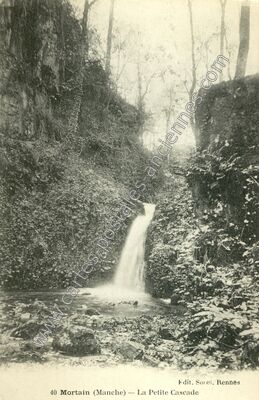 Carte postale ancienne La Petite Cascade — Mortain (Manche)