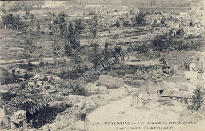 Carte postale ancienne Vue d'ensemble vers St-Martin — Montdidier (Somme)