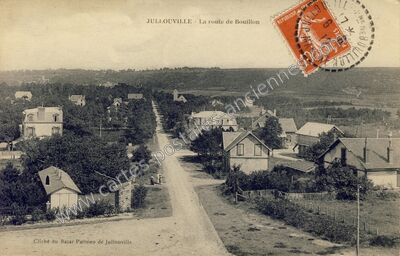 Carte postale ancienne La route de Bouillon — Jullouville (Manche)