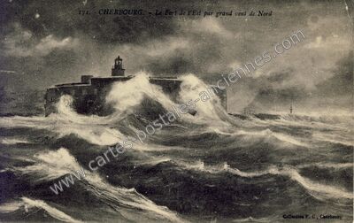 Carte postale ancienne Le Fort de l'Est par grand vent de Nord — Cherbourg (Manche)
