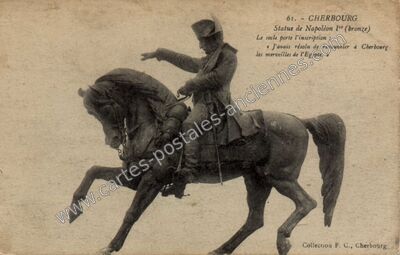 Carte postale ancienne Statue de Napoléon Ier (bronze) — Cherbourg (Manche)