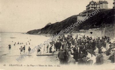 Carte postale ancienne La Plage à l'Heure du Bain — Granville (Manche)