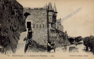 Carte postale ancienne Le Boulevard de Vanfleury — Granville (Manche)