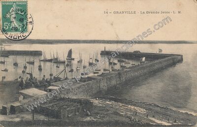 Carte postale ancienne La Grande Jetée — Granville (Manche)