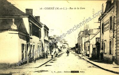 Carte postale ancienne Rue de la Gare — Corné (Maine-et-Loire)