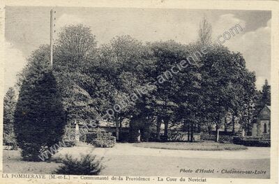 Carte postale ancienne Communauté de la Providence - La Cour du Noviciat — La Pommeraye (Maine-et-Loire)