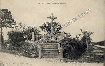Carte postale ancienne Le Calvaire de la Pidaie — Pouancé (Maine-et-Loire)