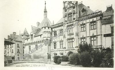 Carte postale ancienne L'Hôtel de Ville — Saumur (Maine-et-Loire)