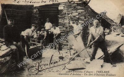 Carte postale ancienne Carrières d'Ardoises - Un abri d'Ouvriers Fendeurs — Trélazé (Maine-et-Loire)