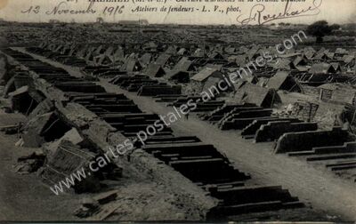 Carte postale ancienne Ateliers de fendeurs — Trélazé (Maine-et-Loire)