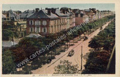 Carte postale ancienne Boulevard du Maréchal Foch — Angers (Maine-et-Loire)