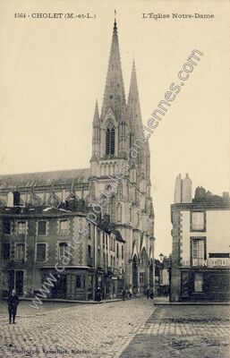Carte postale ancienne L'Église Notre-Dame — Cholet (Maine-et-Loire)