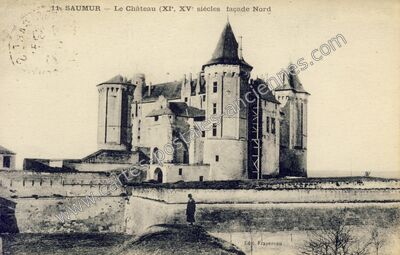 Carte postale ancienne Le Château (XI°, XV° siècles façade Nord — Saumur (Maine-et-Loire)