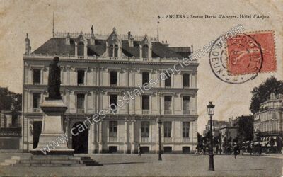 Carte postale ancienne Statue David d'Angers. Hôtel d'Anjou — Angers (Maine-et-Loire)