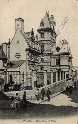 Carte postale ancienne Hôtel Pincé et Musée — Angers (Maine-et-Loire)