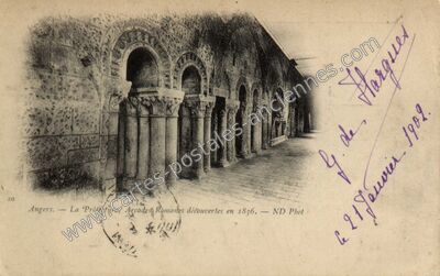 Carte postale ancienne La Préfecture, Arcades Romaites découvertes en 1836 — Angers (Maine-et-Loire)