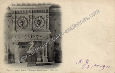 Carte postale ancienne Hôtel Pincé, Cheminée Renaissance — Angers (Maine-et-Loire)