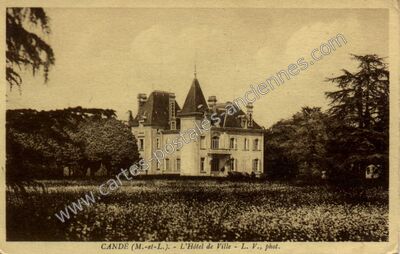 Carte postale ancienne L'Hôtel de Ville — Candé (Maine-et-Loire)