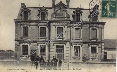 Carte postale ancienne La Mairie — Champtoceaux (Maine-et-Loire)
