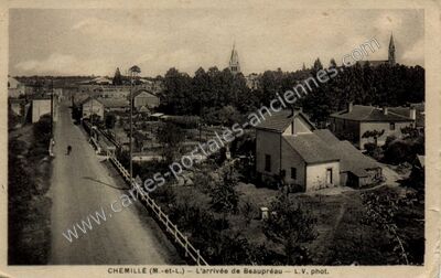 Carte postale ancienne L'arrivée de Beaupréau — Chemillé (Maine-et-Loire)