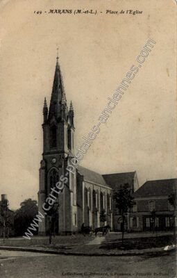 Carte postale ancienne Place de l'Eglise — Marans (Maine-et-Loire)