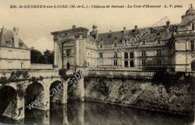 Carte postale ancienne Château de Serrant - La Cour d'Honneur — Saint-Georges-sur-Loire (Maine-et-Loire)
