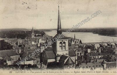 Carte postale ancienne Vue générale sur la Loire prise du Coteau. — Eglises Saint-Pierre et Saint-Nicolas — Saumur (Maine-et-Loire)