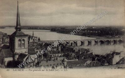 Carte postale ancienne Vue générale sur la Loire (est) — Saumur (Maine-et-Loire)