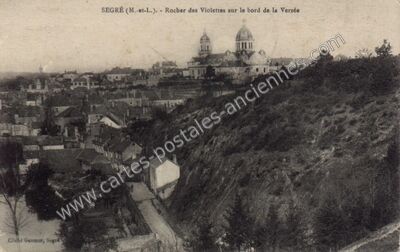 Carte postale ancienne Rocher des Violettes sur le bord de la Verzée — Segré (Maine-et-Loire)