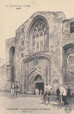 Carte postale ancienne Façade principale de l'Eglise — Langogne (Lozère)