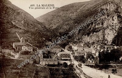 Carte postale ancienne Vue générale et le Pont — La Malène (Lozère)