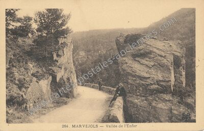 Carte postale ancienne Vallée de l'Enfer — Marvejols (Lozère)