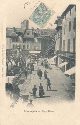 Carte postale ancienne Place Thiers — Marvejols (Lozère)