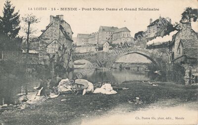 Carte postale ancienne Pont Notre-Dame et Grand Séminaire — Mende (Lozère)